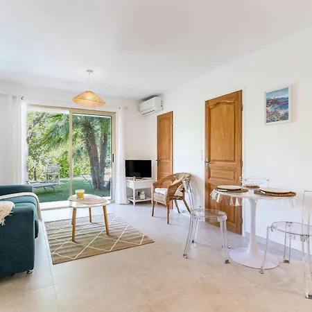 Vakantiehuis Villa Esterelle Elegance Vue Golf Piscine Saint-Raphaël